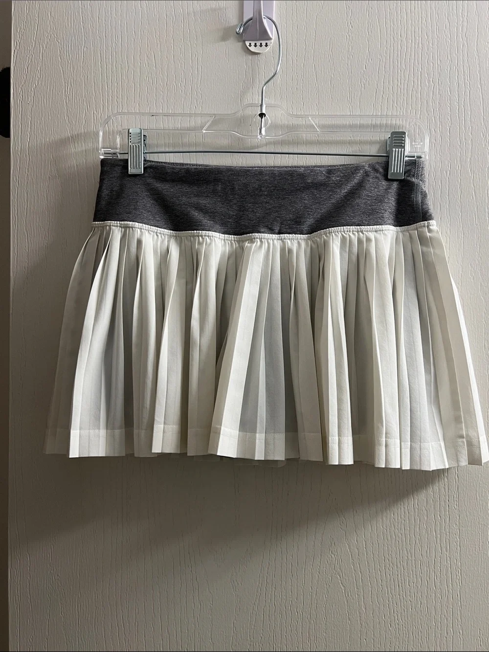 lululemon athletica White Pleated Mini Skirt with Gray Waistband